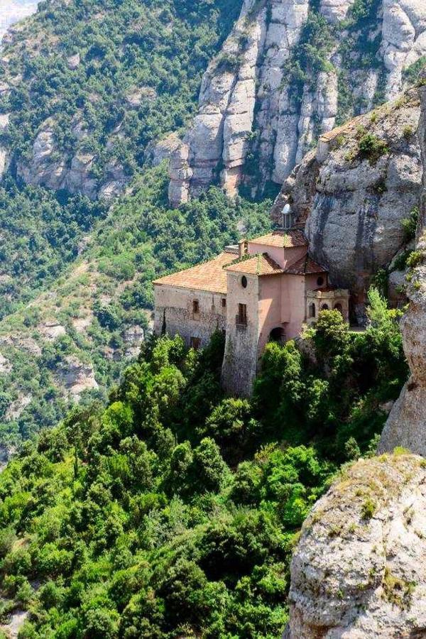 Xalet De La Muntanya El Brucmontserrat Bagian luar foto